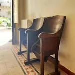 Konukevi Saranton House 4*