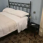 Saranton House Katanya