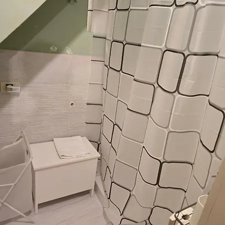 Saranton House Katania