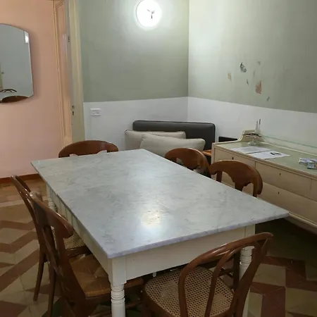 Saranton House Πανσιόν 4*