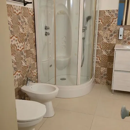 Saranton House Katania